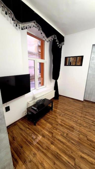 Modern Studio At Unirii Bukarest Kültér fotó